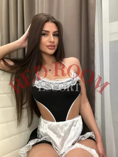 Ромина — эскорт Алматы