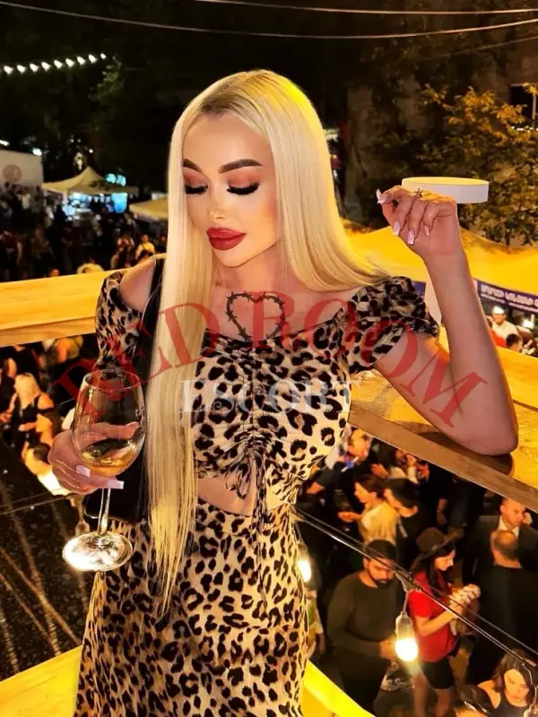 Марта — эскорт Алматы